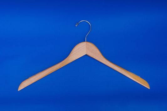 17" Contoured Coat Hanger with Grippers (Case of 100)
